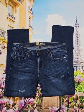 Kut From The Kloth Dark Blue Distressed Jeans Raw Hem‎ Size 6